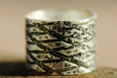 Anillo de plata envejecida